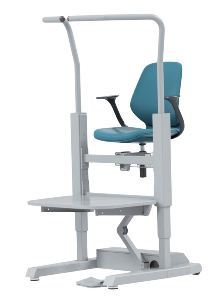 De Orthostand M30, grijs in hoogte verstelbaar frame met turquoise stoel, platform en voetschakelaar